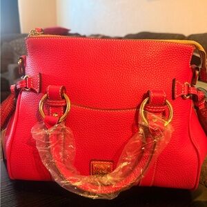 Dooney & Bourke sorrento satchel 30 with pocket in the color beautiful ROSE.